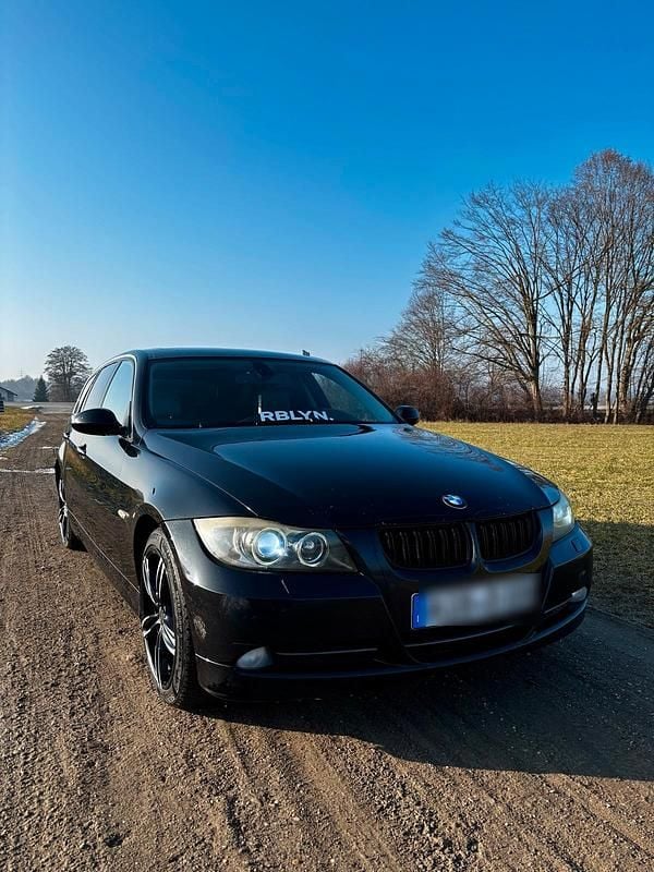 Schwarz Gebraucht 2007 BMW 330 Kombi | 4.500 € (Fairer Preis) - Bild 1/4