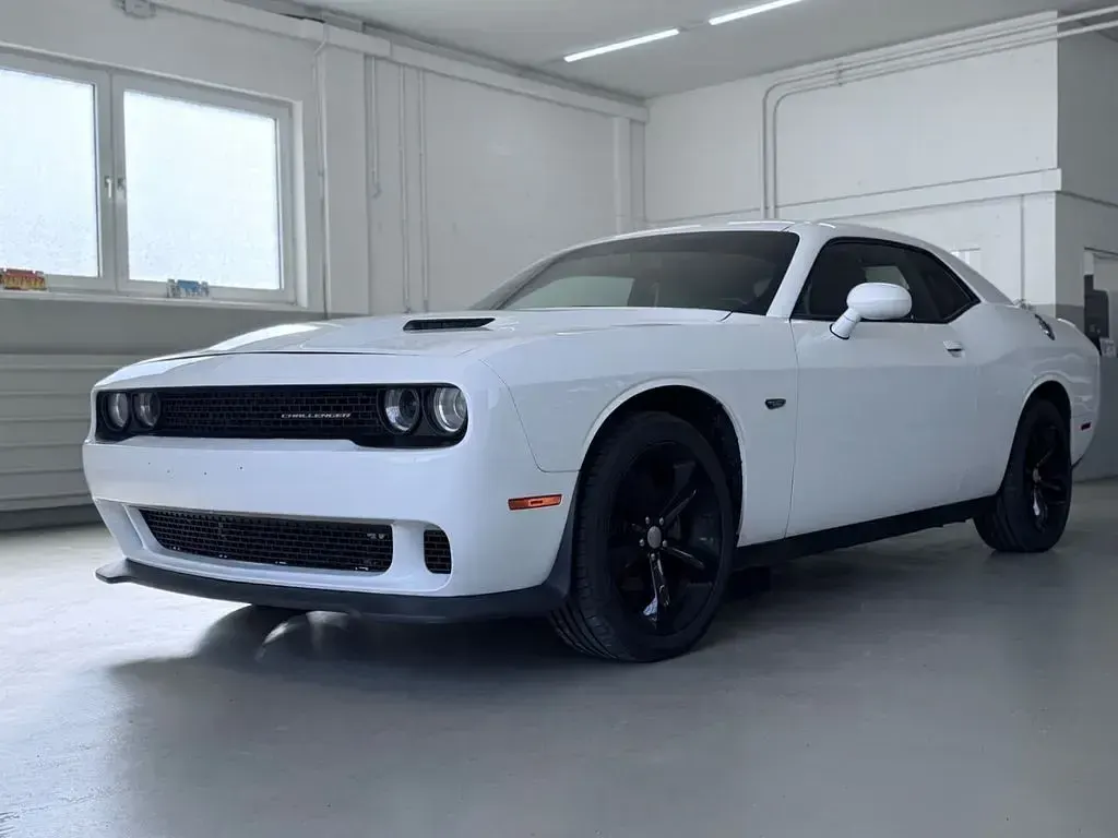 Usata Dodge Challenger 305 CV (224 kW) 2019 Bianco Coupé