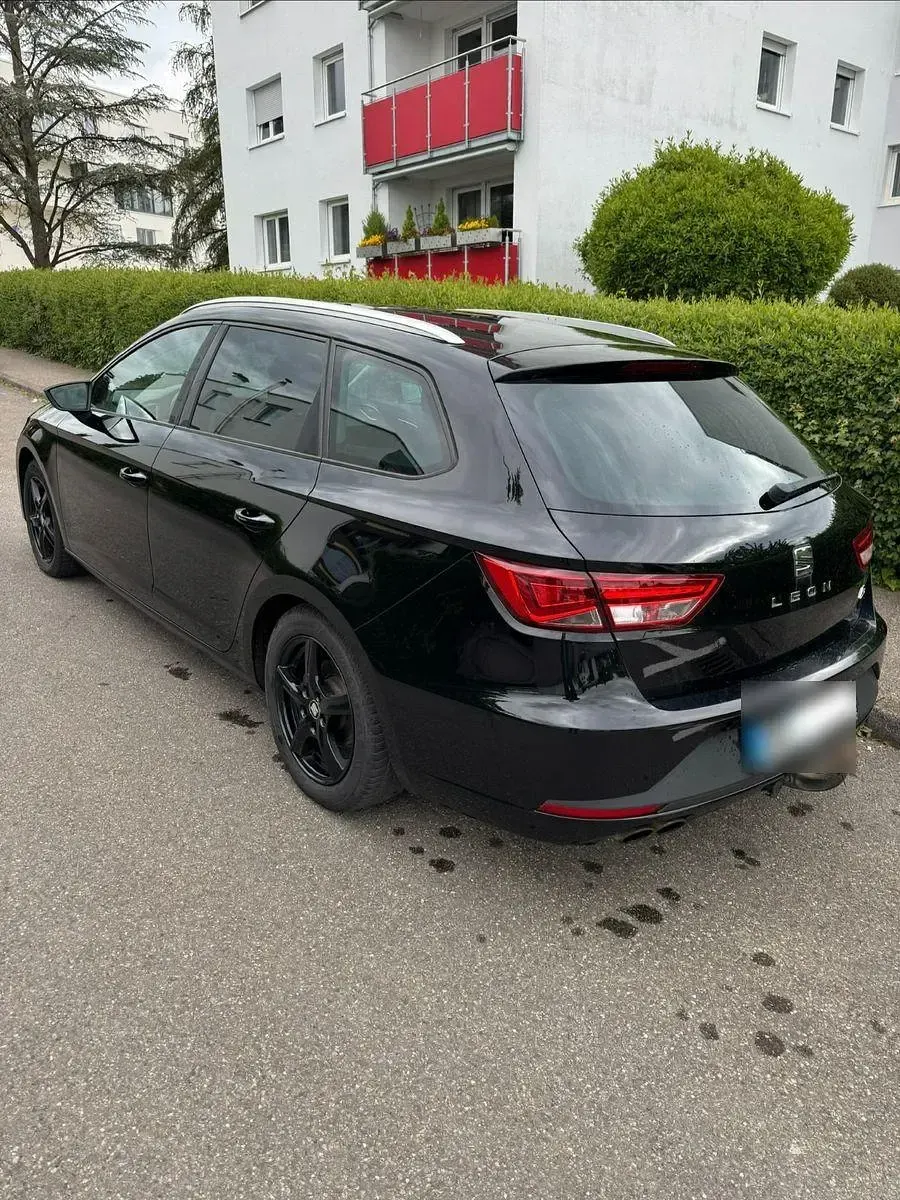 Używany Seat Leon FR 179 KM (131 kW) 2016 Czarny Kombi
