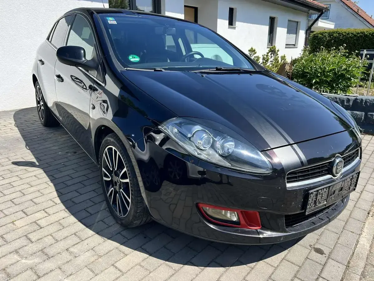 Gebraucht Fiat Bravo Street 120 PS (88 kW) 2014 Colore esterno (nero etna) Kleinwagen