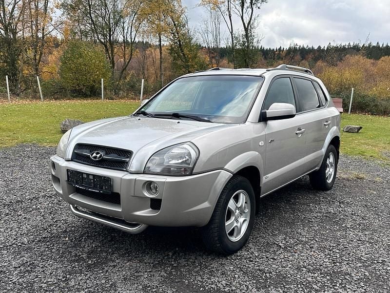 Gold Gebraucht 2006 Hyundai Tucson SUV | 2.400 € (Guter Preis) - Bild 1/4
