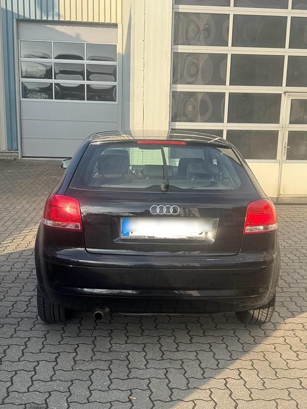 Gebraucht Audi A3 105 PS (77 kW) 2006 Schwarz Kleinwagen