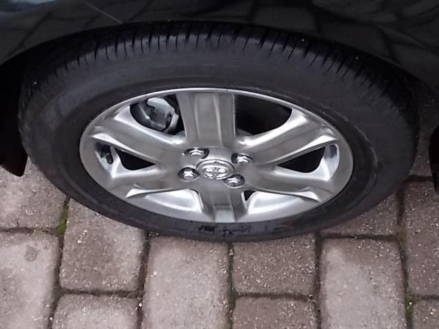 Gebraucht Toyota iQ 68 PS (50 kW) 2010 Schwarz metallic Kleinwagen