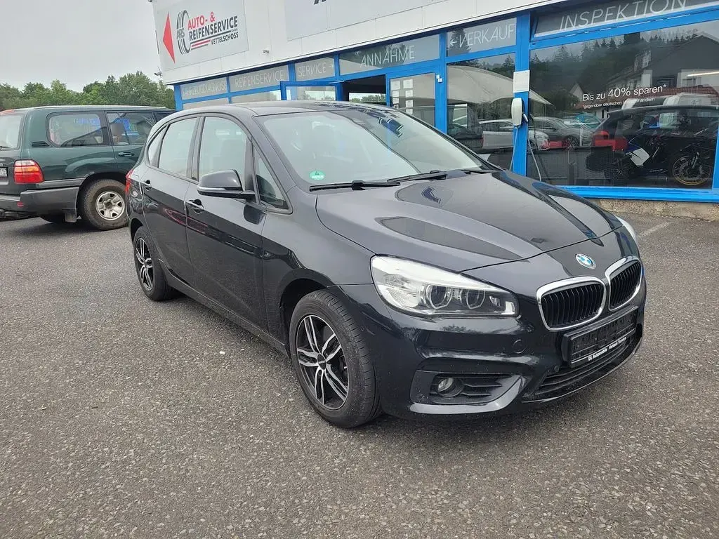 Gebraucht BMW 218 Active Tourer 136 PS (100 kW) 2015 Schwarz Van / Kleinbus