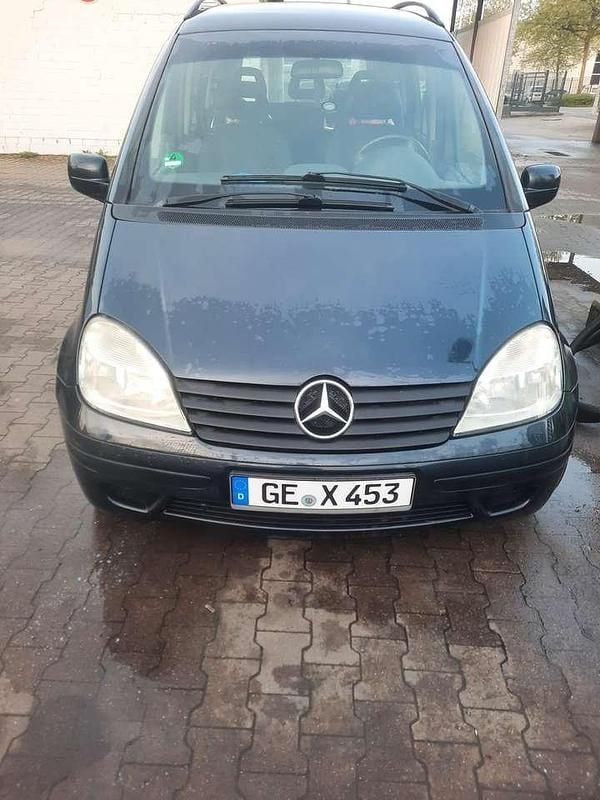 Schwarz Gebraucht 2002 Mercedes Vaneo Van / Kleinbus | 2.900 € (Fairer Preis) - Bild 1/4