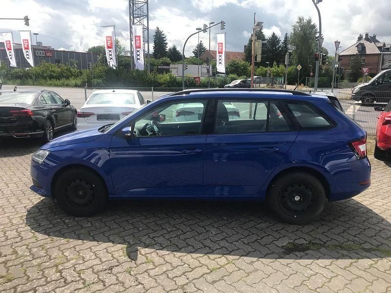 Gebraucht Skoda Fabia Ambition 60 PS (44 kW) 2022 Blau Kleinwagen