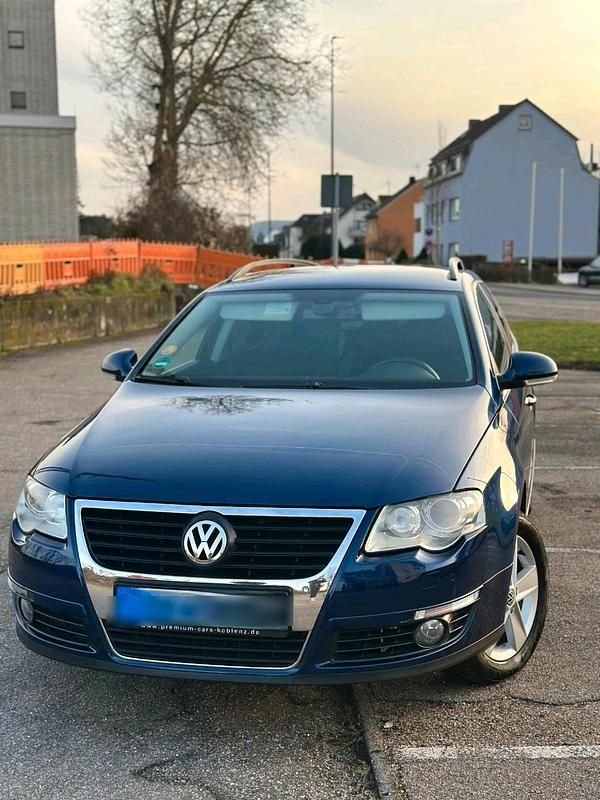Blau Gebraucht 2008 VW Passat Kombi | 4.299 € (Etwas zu teuer) - Bild 1/4