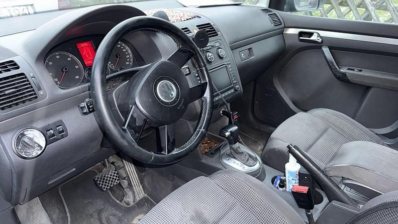 Gebraucht VW Touran 140 PS (102 kW) 2004 Grau Van / Kleinbus