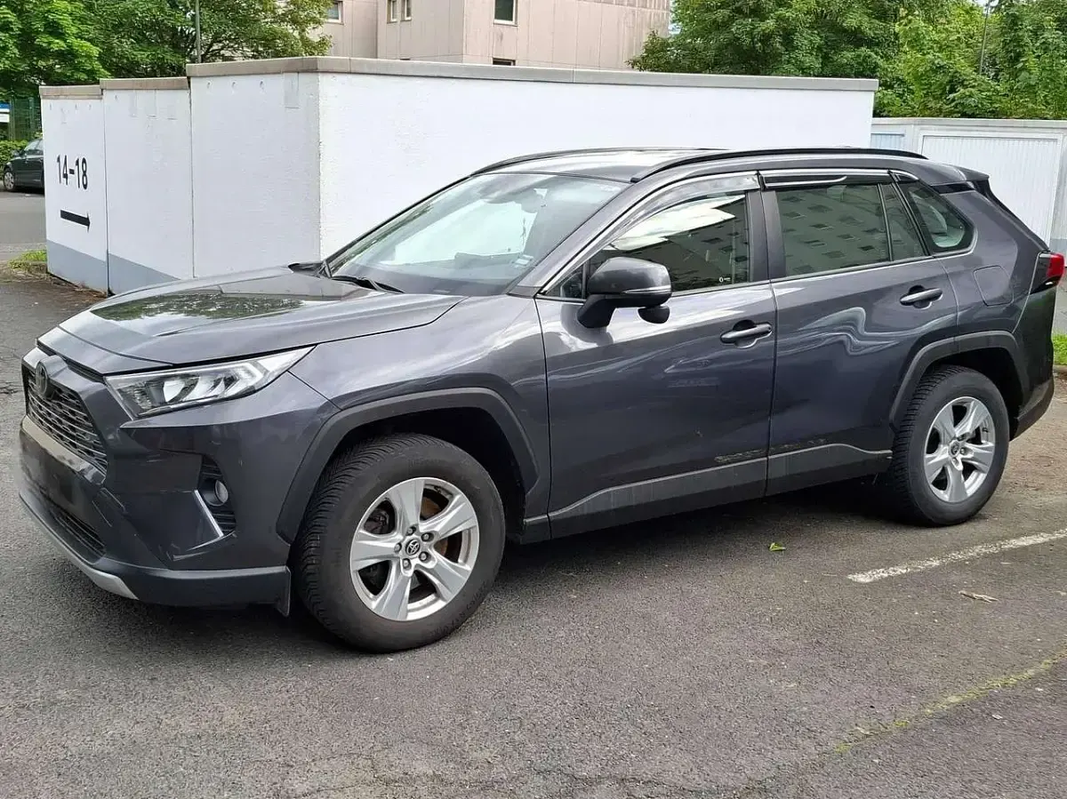 Gebraucht Toyota RAV4 Comfort 175 PS (128 kW) 2020 Grau SUV