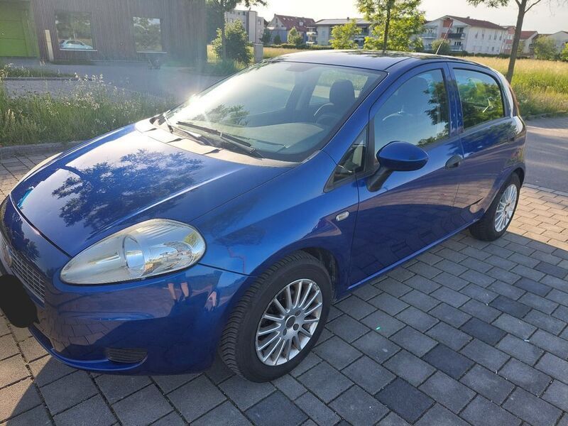 Blau Gebraucht 2009 Fiat Punto Kleinwagen | 777 € (Superpreis) - Bild 1/4