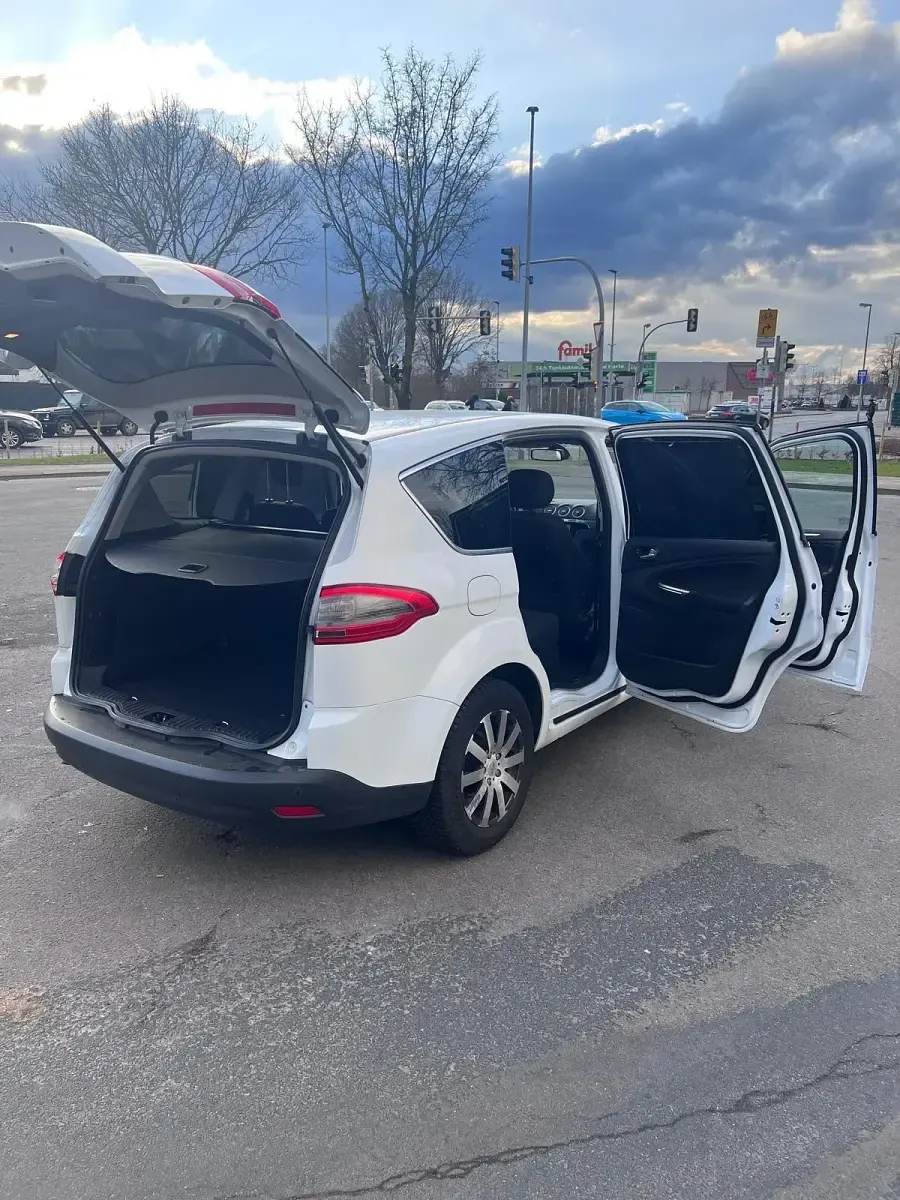 Gebraucht Ford Focus S 140 PS (102 kW) 2012 Weiß Kombi