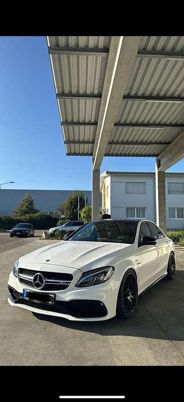Weiß Gebraucht 2017 Mercedes C63 AMG AMG Limousine | 45.000 € (Guter Preis) - Bild 1/4