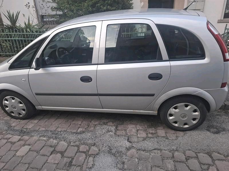 Gebraucht Opel Meriva 100 PS (73 kW) 2003 Silber Van / Kleinbus