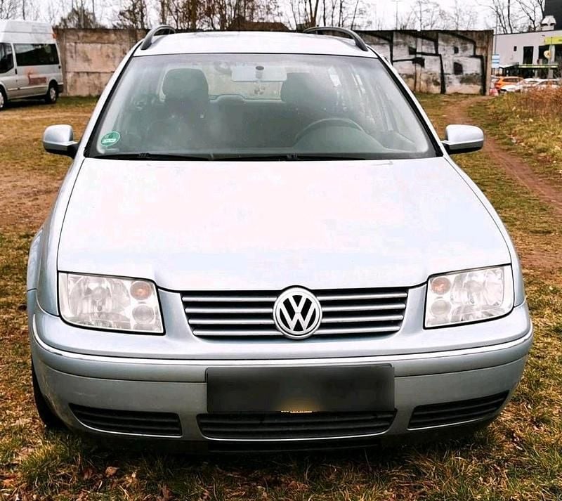 Second-hand VW Bora 115 CP (84 kW) 2003 Albastru Break