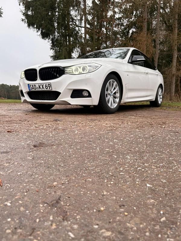 Gebraucht BMW 330 M Sport 258 PS (189 kW) 2014 Weiß Limousine