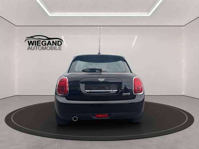 Gebraucht Mini Cooper Chili 136 PS (100 kW) 2020 Schwarz Kleinwagen