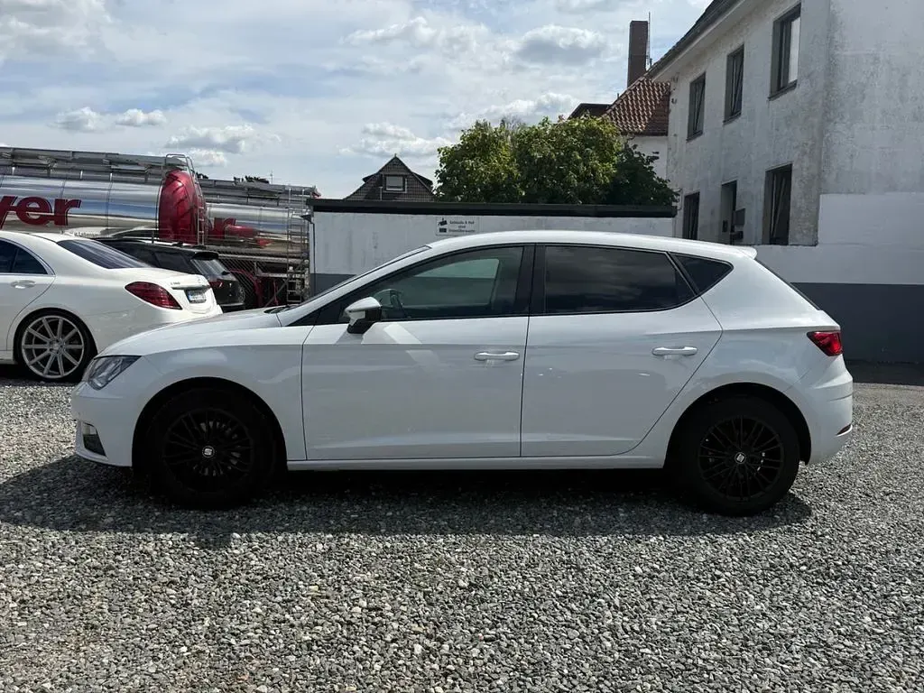 Gebraucht Seat Leon 125 PS (91 kW) 2018 Weiß Limousine