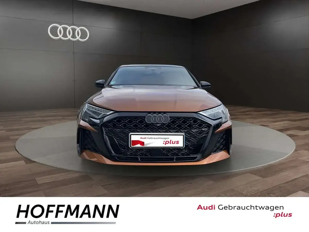 Gebraucht Audi RS3 Comfort 400 PS (294 kW) 2025 Braun Limousine