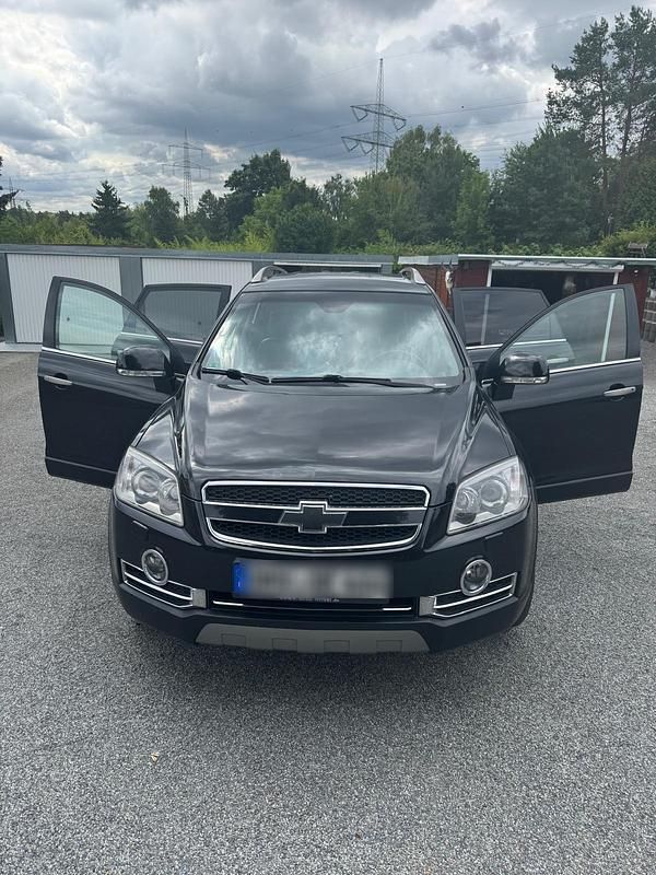 Schwarz Gebraucht 2009 Chevrolet Captiva SUV | 5.999 € (Teuer) - Bild 1/4