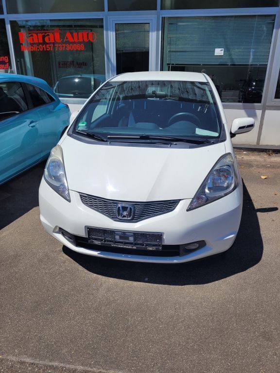 Weiß Gebraucht 2010 Honda Jazz Trend Kleinwagen | 3.500 € (Guter Preis) - Bild 1/4