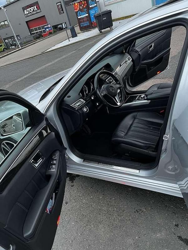 Gebraucht Mercedes E350 Elegance 252 PS (185 kW) 2014 Limousine
