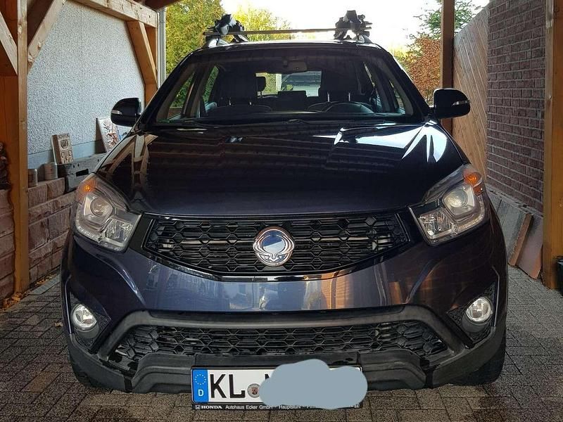 Blau Gebraucht 2015 Ssangyong (KGM) Korando Sapphire SUV | 7.500 € (Superpreis) - Bild 1/4