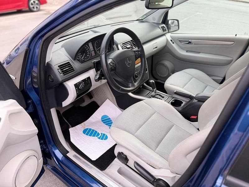 Gebraucht Mercedes A160 95 PS (69 kW) 2011 Other Limousine