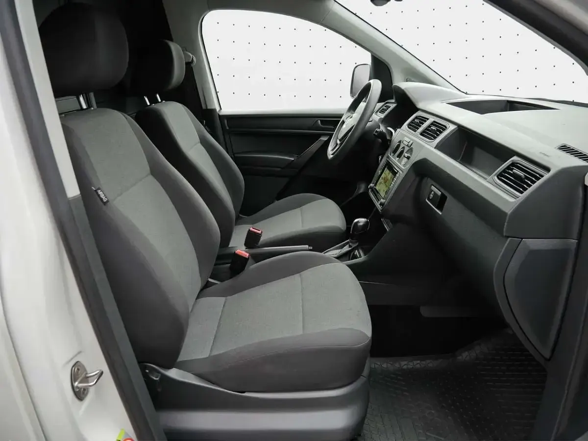 Gebraucht VW Caddy 102 PS (75 kW) 2019 Candyweiß Van / Kleinbus