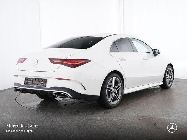 Weiß Gebraucht 2024 Mercedes CLA200 AMG Limousine | 37.590 € (Fairer Preis) - Bild 1/4