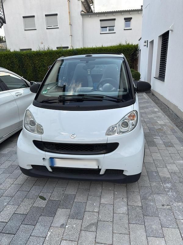 Weiß Gebraucht 2009 Smart ForTwo Cabrio Cabrio | 4.200 € - Bild 1/4