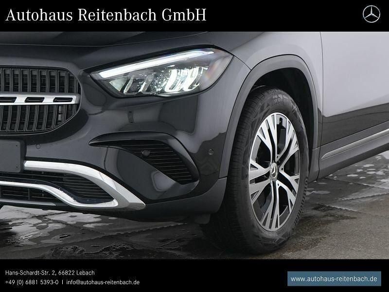 Gebraucht Mercedes GLA180 Progressive 136 PS (100 kW) 2024 Lack kosmosschwarz SUV