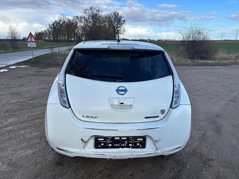 Gebraucht Nissan Leaf 80 kW (109 PS) 2013 Weiß Kleinwagen