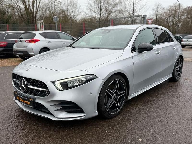 Iridiumsilber metalliclack Gebraucht 2019 Mercedes A200 AMG line Limousine | 18.990 € (Guter Preis) - Bild 1/4