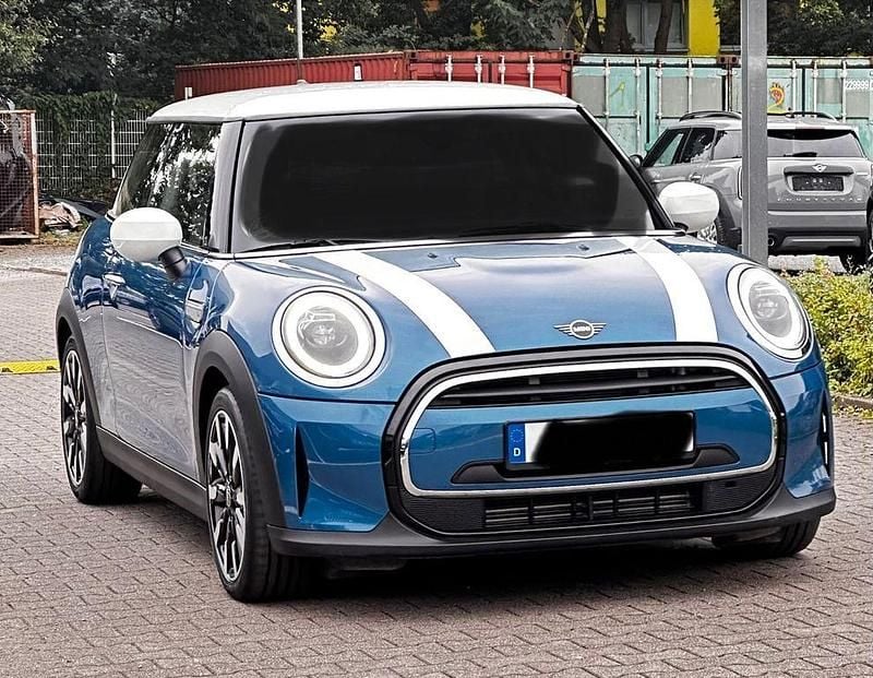 Blau Gebraucht 2023 Mini Cooper Classic Kleinwagen | 21.799 € (Guter Preis) - Bild 1/4