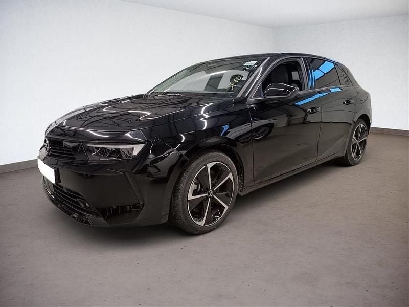 Schwarz perla nera/ty Gebraucht 2023 Opel Astra Edition Kombi | 25.100 € (Guter Preis) - Bild 1/3