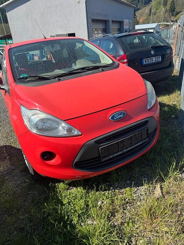 Second-hand Ford Ka 68 CP (50 kW) 2009 Roșu Hatchback