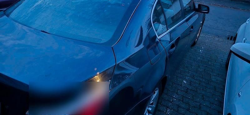 Gebraucht BMW 520 163 PS (119 kW) 2007 Blau Limousine