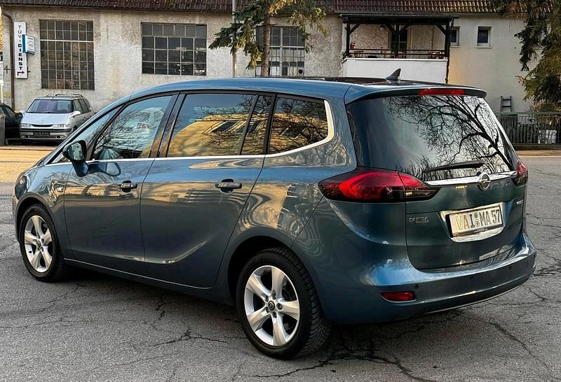 Blau Gebraucht 2014 Opel Zafira Tourer Van / Kleinbus | 9.000 € (Fairer Preis) - Bild 1/4