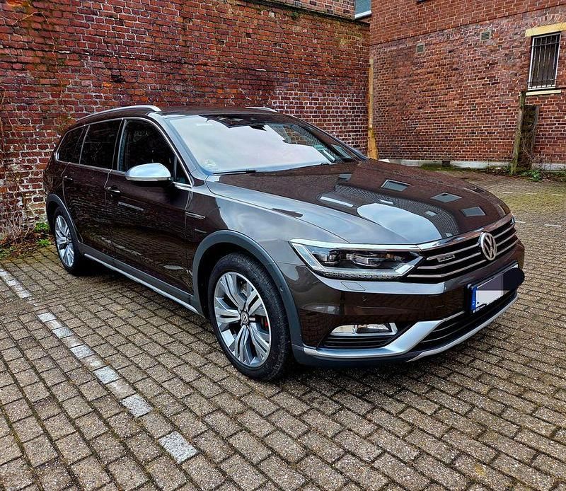 Gebraucht VW Passat Alltrack 239 PS (175 kW) 2016 Braun Kombi