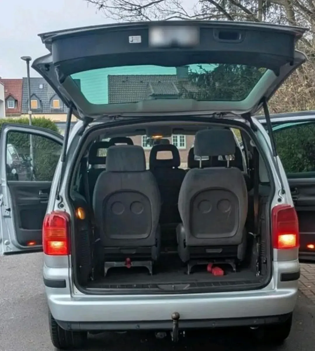 Second-hand Seat Alhambra 140 CP (102 kW) 2008 Argintiu Monovolum