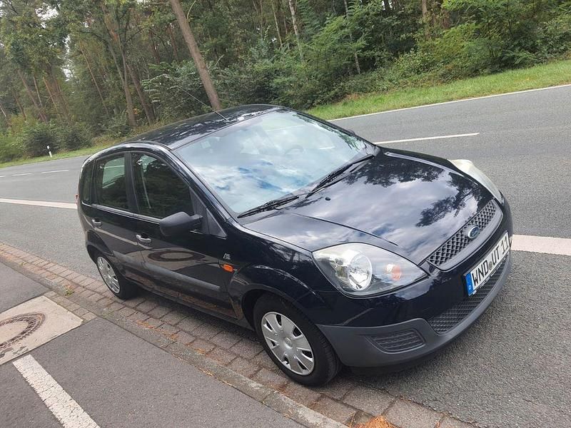 Blau Gebraucht 2007 Ford Fiesta Fun X Kleinwagen | 2.600 € (Fairer Preis) - Bild 1/4