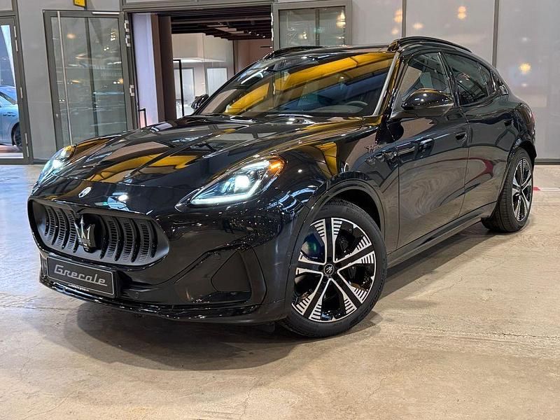 Schwarz Neu 2025 Maserati Grecale Folgore SUV | 124.900 € - Bild 1/4