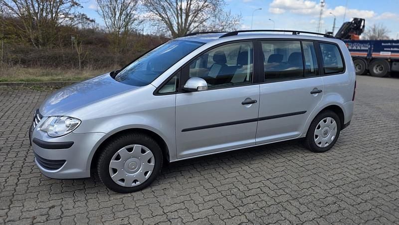 Gebraucht VW Touran 110 PS (80 kW) 2007 Silber Van / Kleinbus