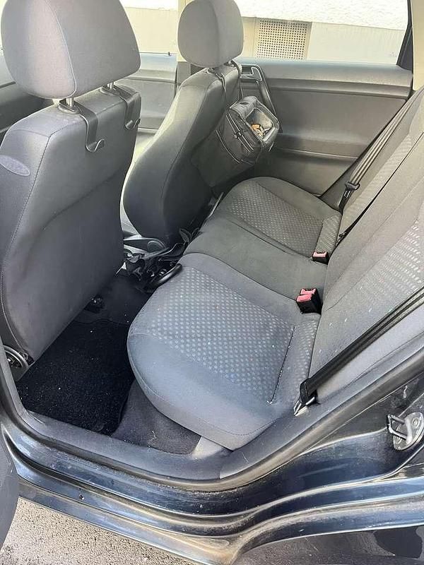 Gebraucht VW Polo Comfortline 64 PS (47 kW) 2003 Grau Limousine