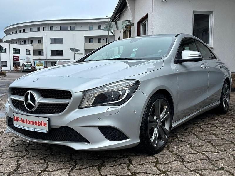 Gebraucht Mercedes CLA220 Urban 170 PS (125 kW) 2015 Silber Limousine