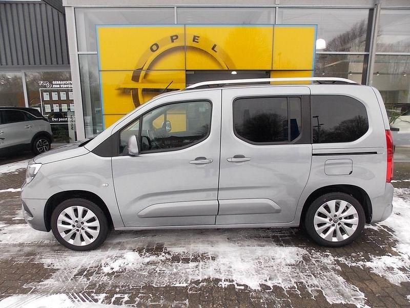 Tiefquarz grau Gebraucht 2018 Opel Combo Life Innovation Van / Kleinbus | 12.990 € (Fairer Preis) - Bild 1/4