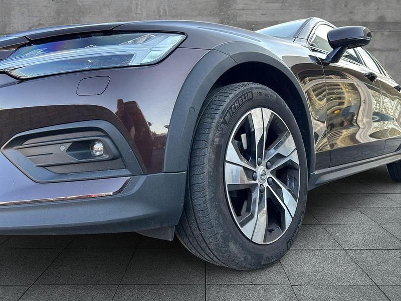 Gebraucht Volvo V60 CC Pro 197 PS (144 kW) 2021 Braun Kombi