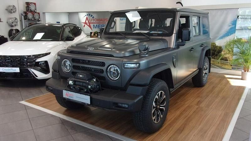 Neu BAW 212 166 PS (122 kW) 2026 Grau SUV