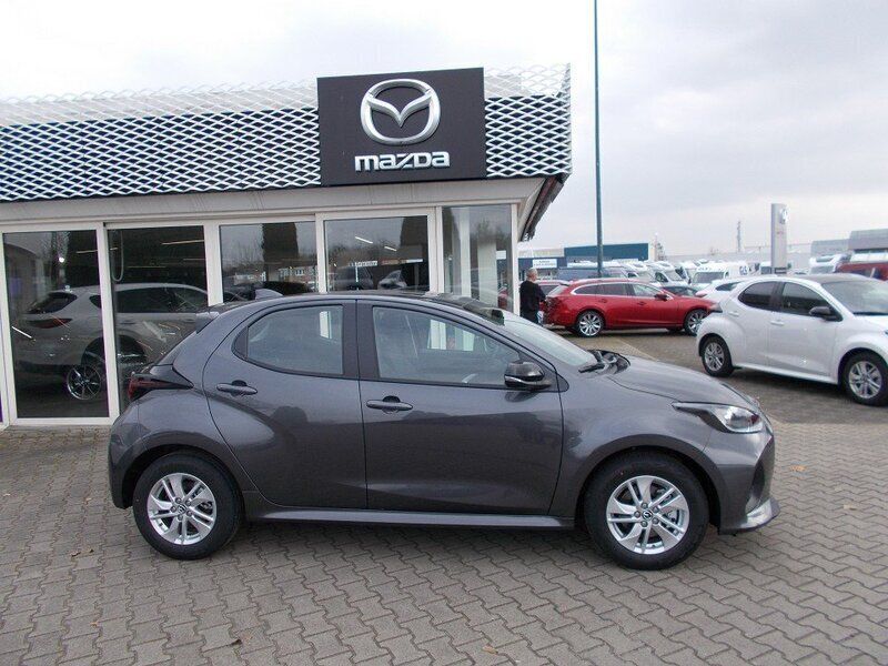 Gebraucht Mazda 2 Center-Line 116 PS (85 kW) 2024 Lead grey Limousine