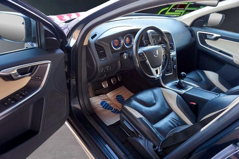 Gebraucht Volvo XC60 R-Design 163 PS (119 kW) 2012 Grau SUV